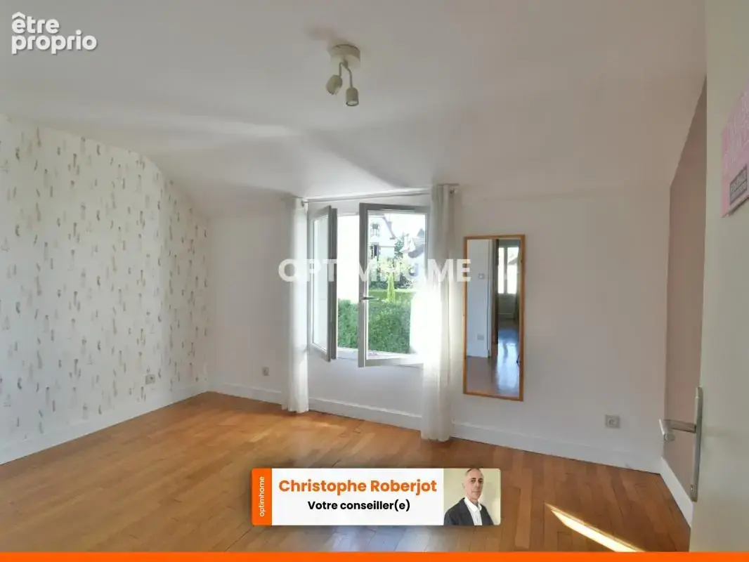La campagne à la ville ! Jolie maison de 118m2 habitables avec garage et cour dans le quartier prisé de Chalon sur Saône et à 35 - photo 13