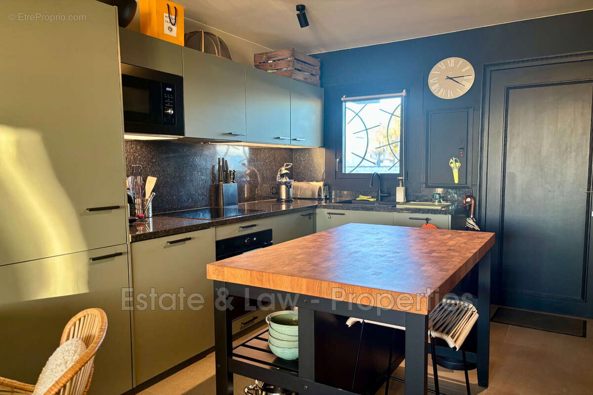 Appartement à COGOLIN