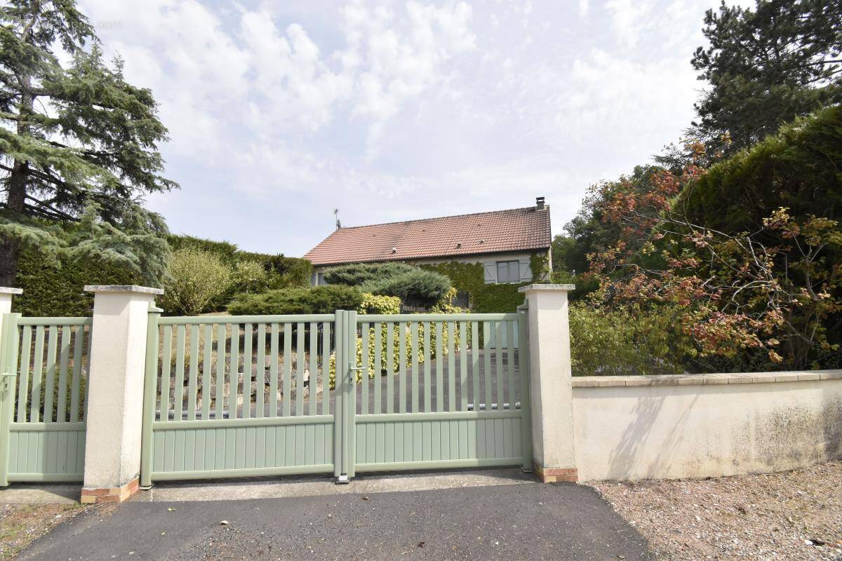 Maison à NEUVY-SUR-LOIRE