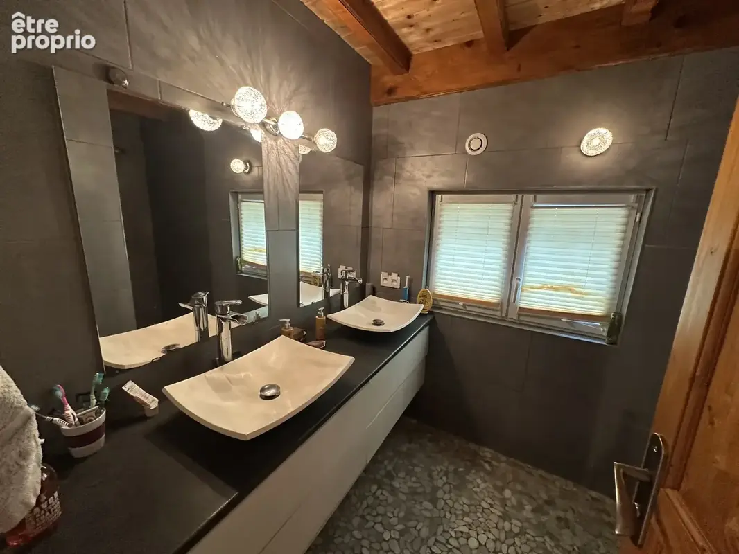 villa avec piscine couverte - photo 10
