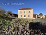 Maison à PINEUILH