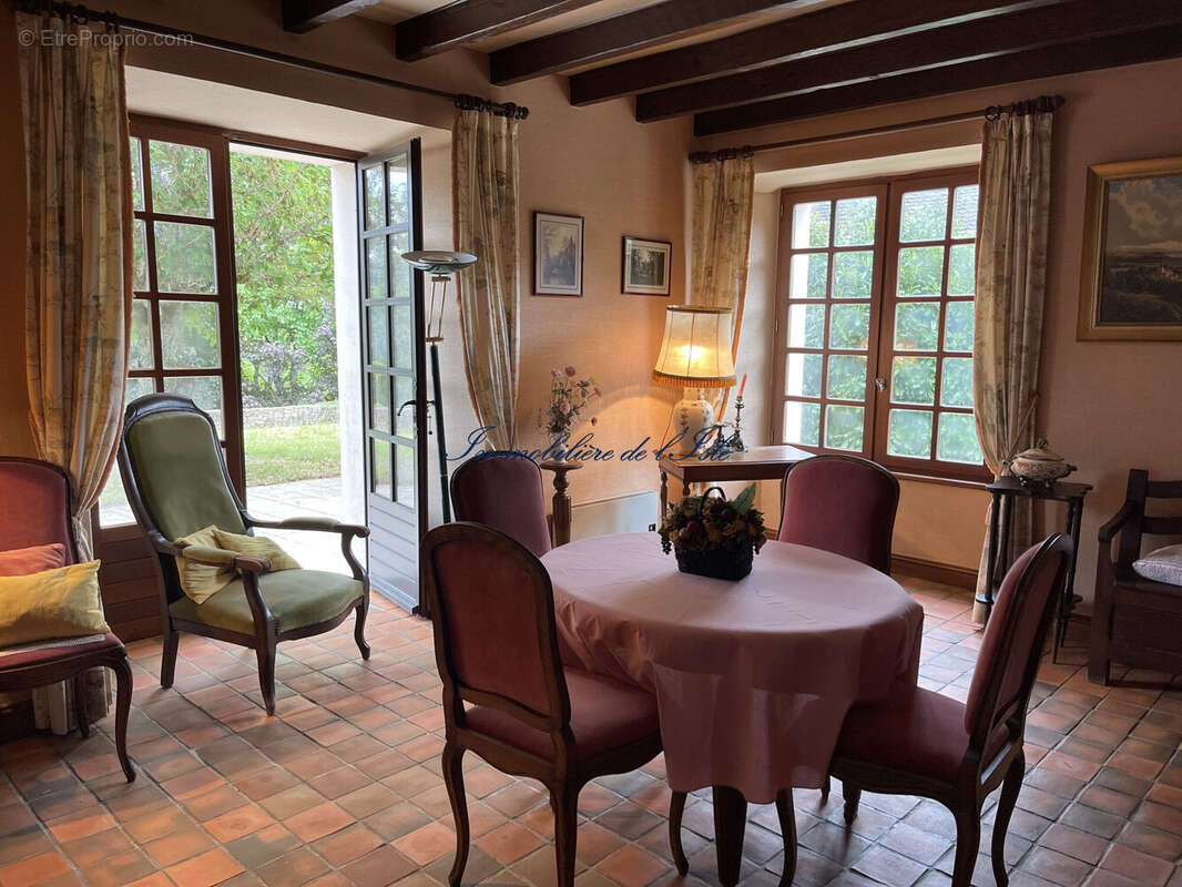 Maison à CHAMPNIERS-ET-REILHAC