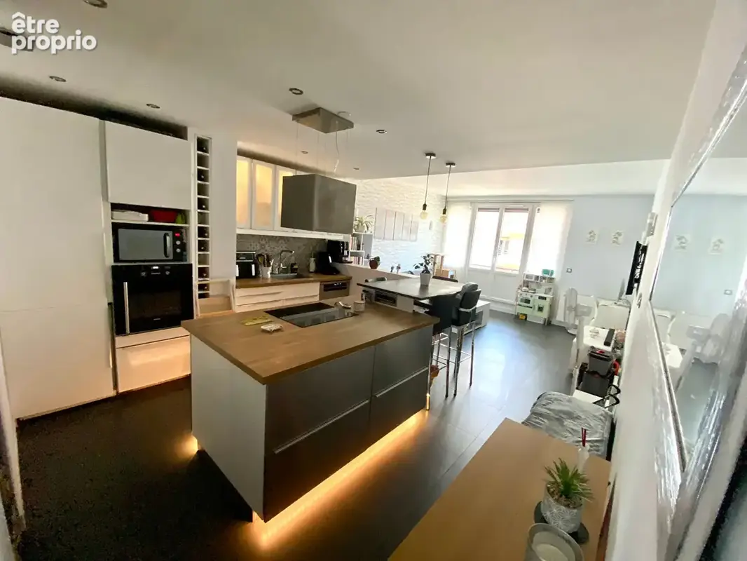 Appartement à SARTROUVILLE