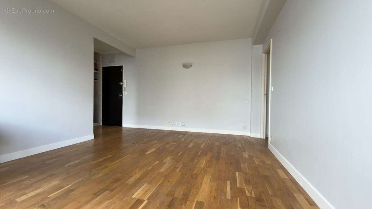 Appartement à MONTROUGE