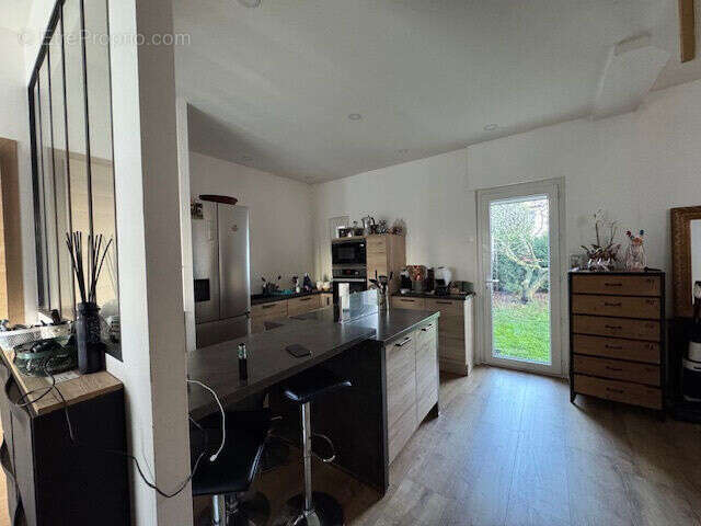 Photo 3 - Maison à LE CHAMBON-FEUGEROLLES