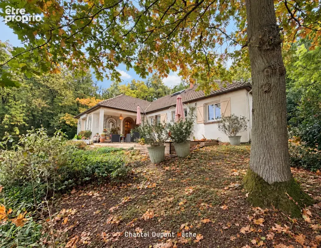 LE COUDRAY- Cadre exceptionnel pour cette maison de 167m2 sur un parc arboré de plus de 2700m2! - photo 1