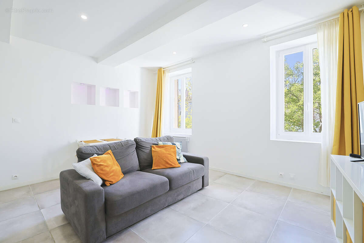 Appartement à LA VALETTE-DU-VAR