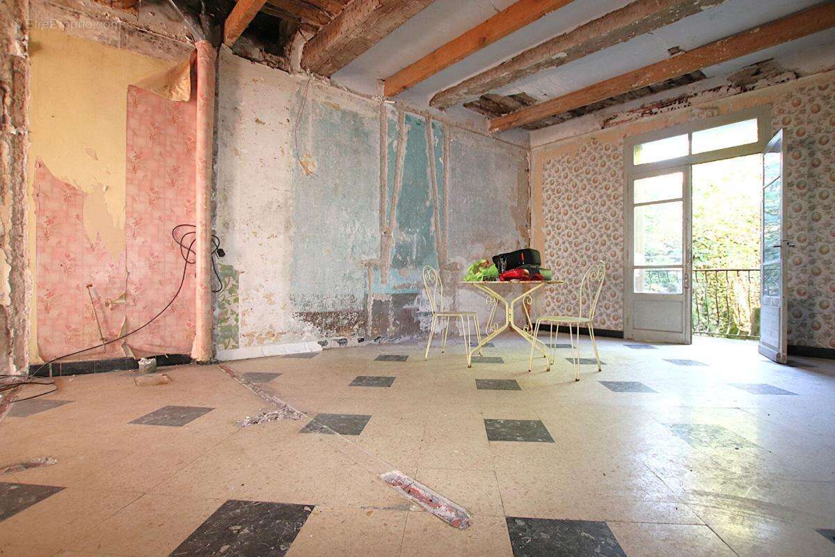 RARE - Demeure de caractère de 300 m² à rénover sur 5 385 m² de terrain - photo 16