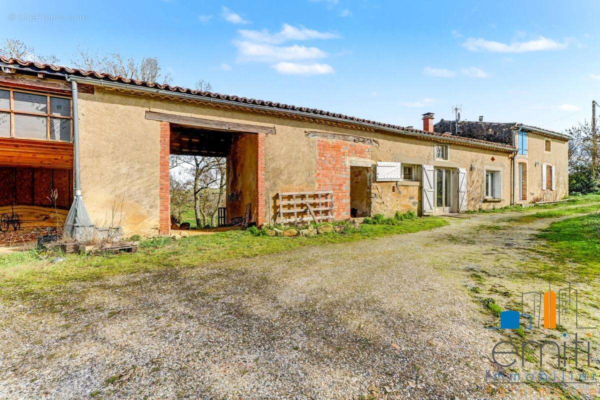 Maison à SALLES-SUR-L'HERS