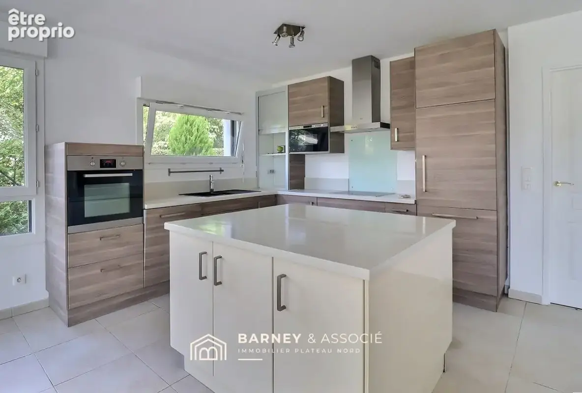 Appartement 82 m² à Mont-Saint-Aignan  - photo 2