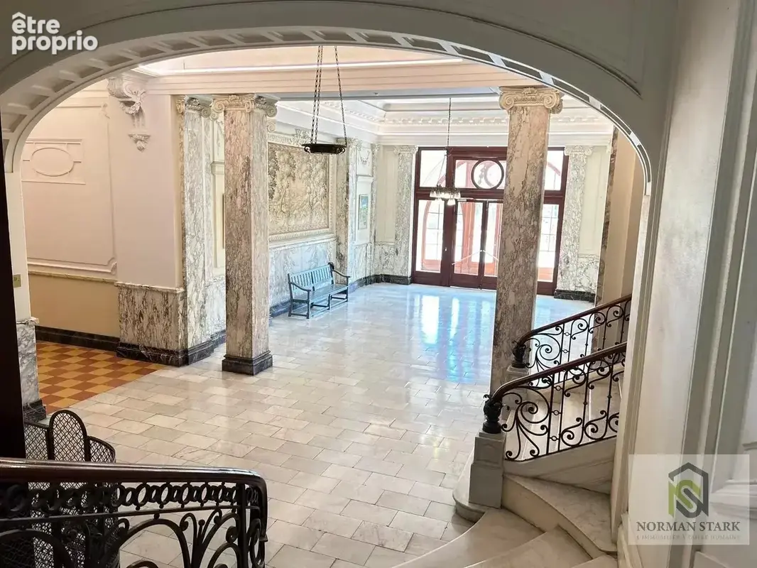 Magnifique appartement 3 pièces de 132 m² à rénover dans un palace avec parc à Menton face à la mer - photo 3