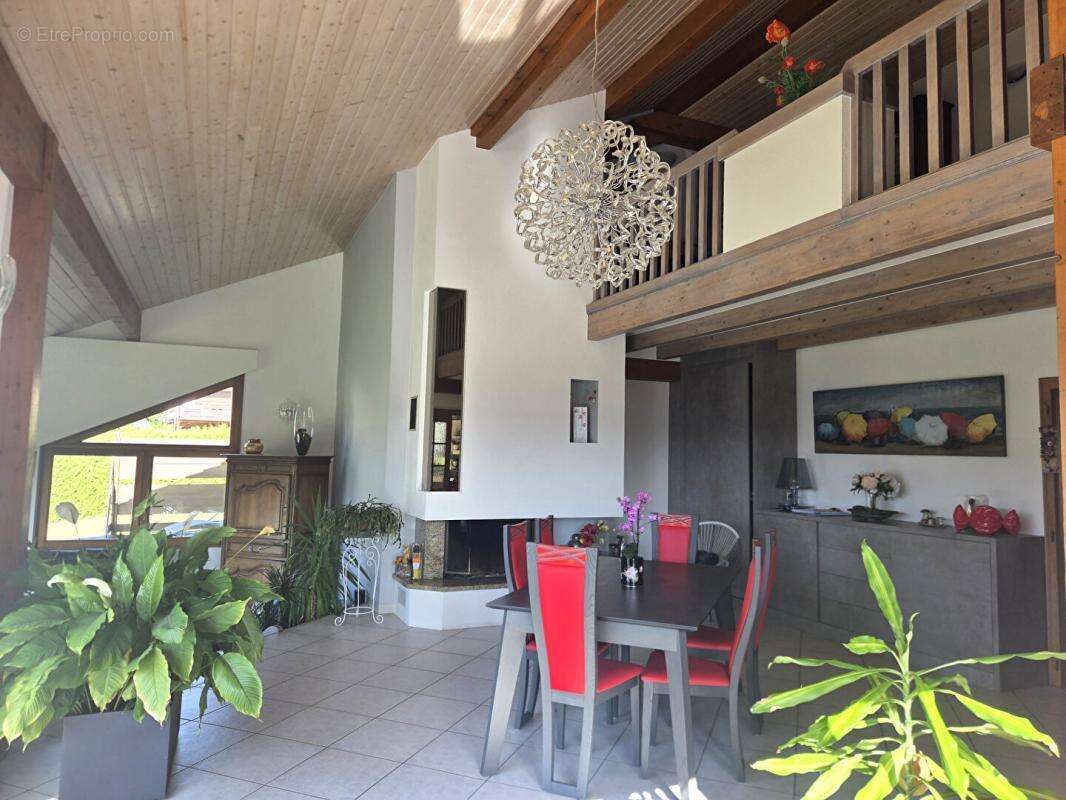 Maison à SAINT-NABORD