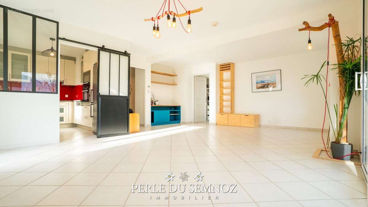 Appartement à SEYNOD