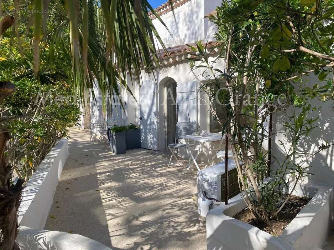 Maison à LA GARDE-FREINET