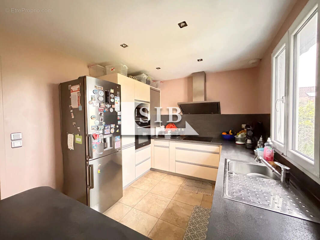 Maison à LA VILLE-DU-BOIS