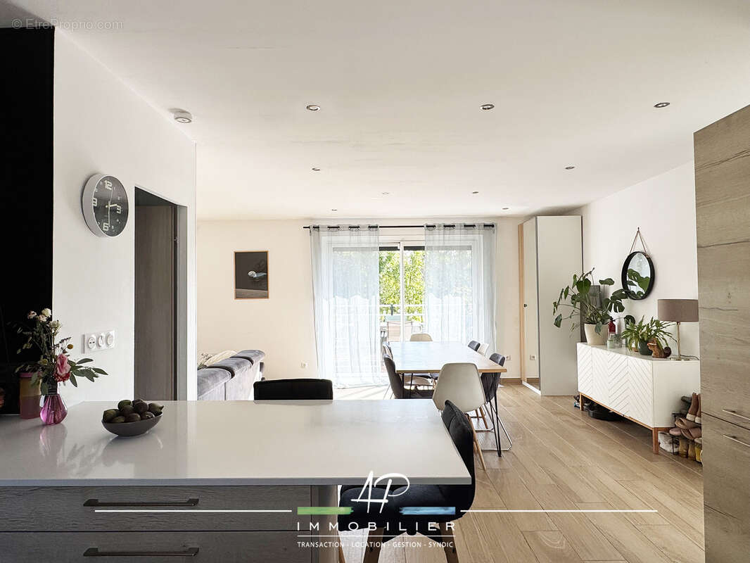 Maison à SAINT-JULIEN