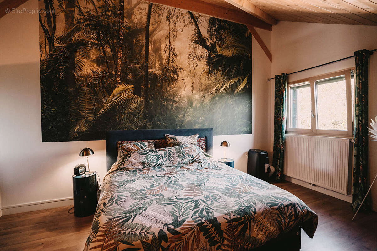 Maison à CHAUX-CHAMPAGNY