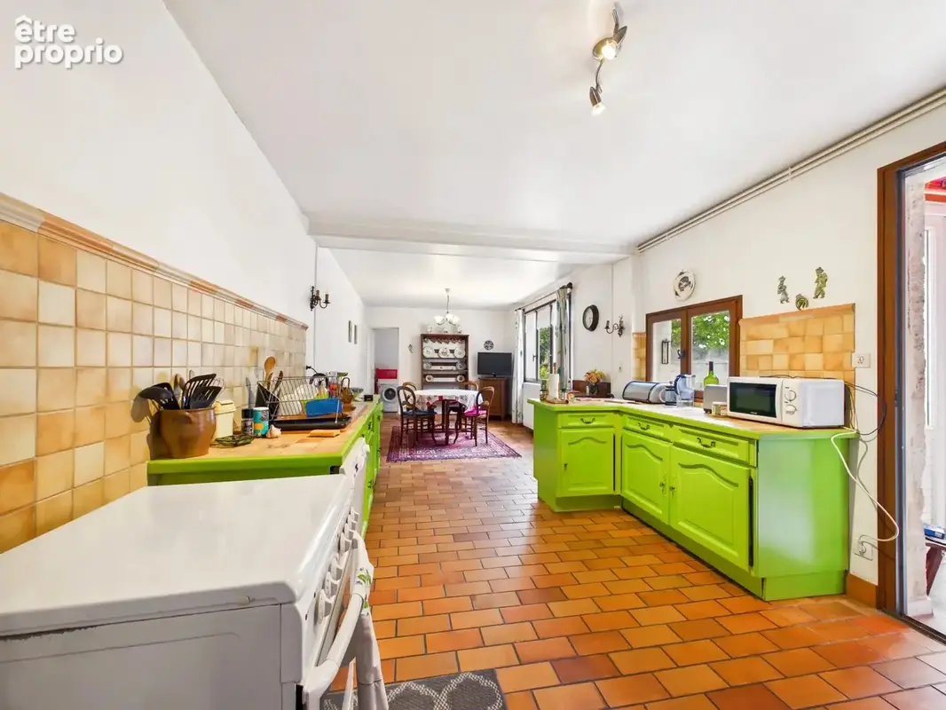 Grande maison de ville avec jardin, terrasse et double garage - photo 8