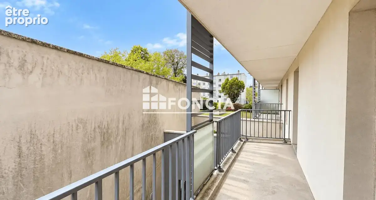 Appartement T4 de 86 m² – Deux grands balcons plein sud – Sans vis-à-vis – Proche tramway - photo 2