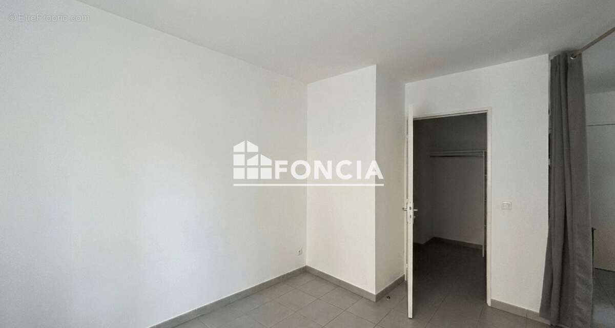 Appartement à MARSEILLE-3E