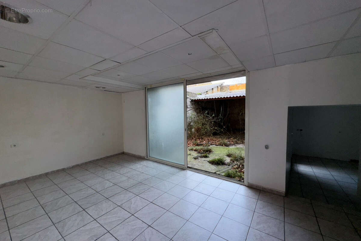 Appartement à LEZIGNAN-CORBIERES