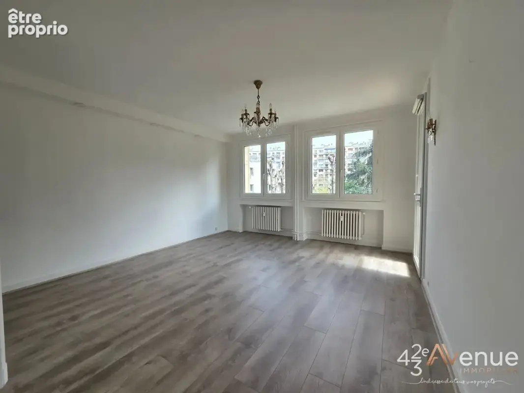 Appartement 86 m² à Saint-Etienne  - photo 5