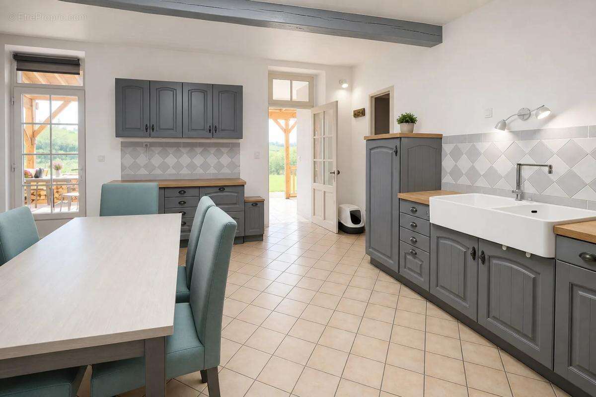 Maison à MONCRABEAU