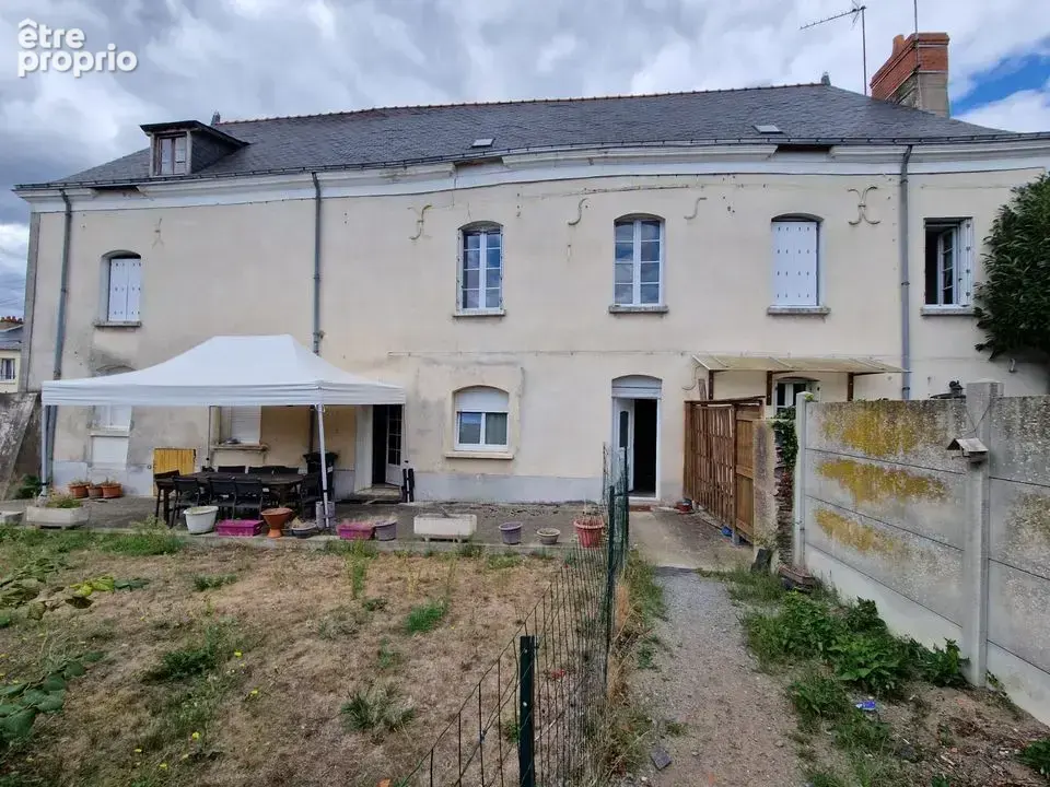 Appartement à LES PONTS-DE-CE