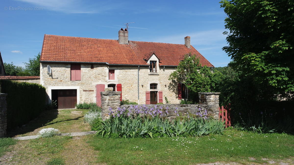 Maison à SOMBERNON