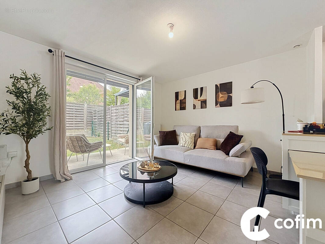 Appartement à LONS