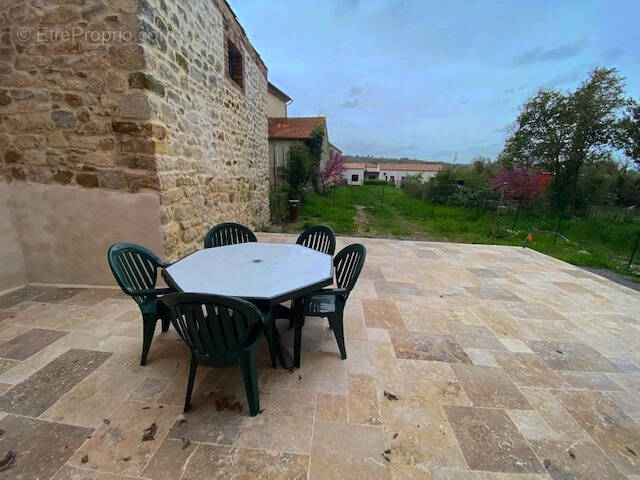 Maison à FONS