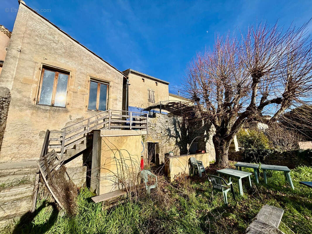 Commerce à TAULIGNAN