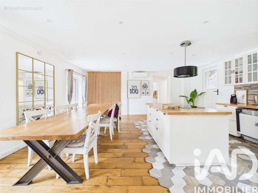 Maison 444 m² à Cornant  - photo 4