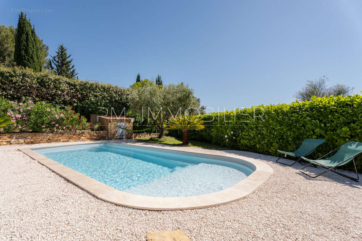Maison à LE CASTELLET