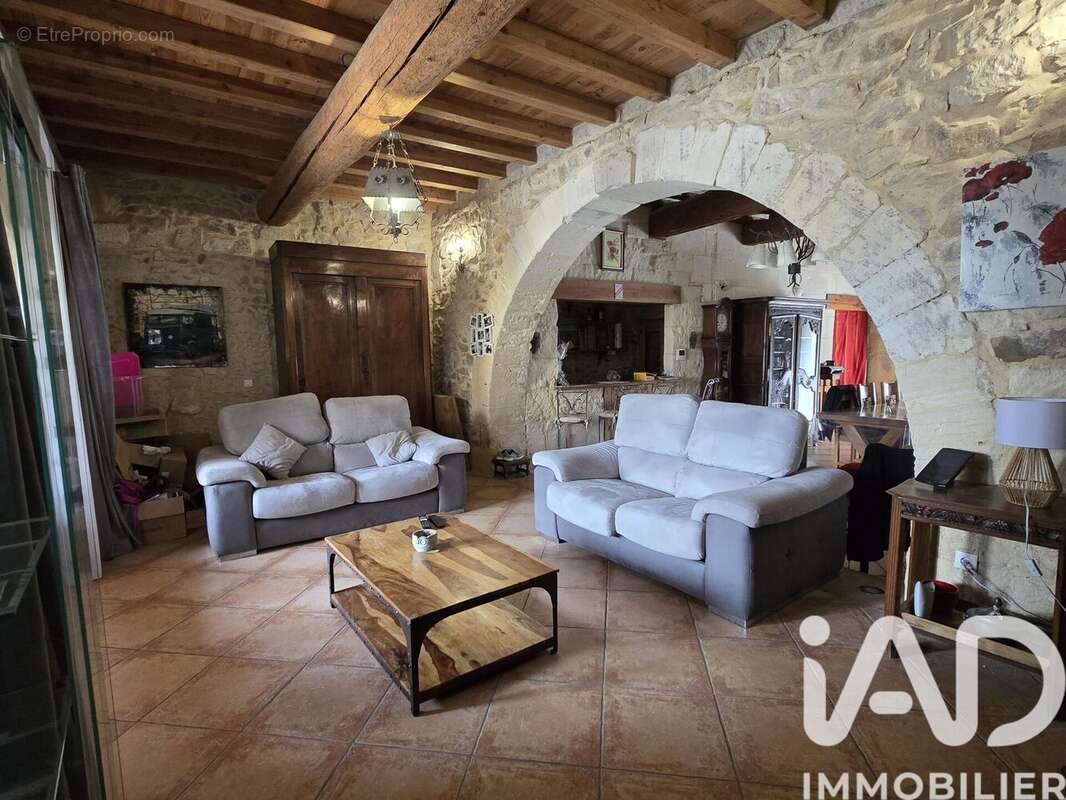 Photo 6 - Maison à JONQUIERES-SAINT-VINCENT