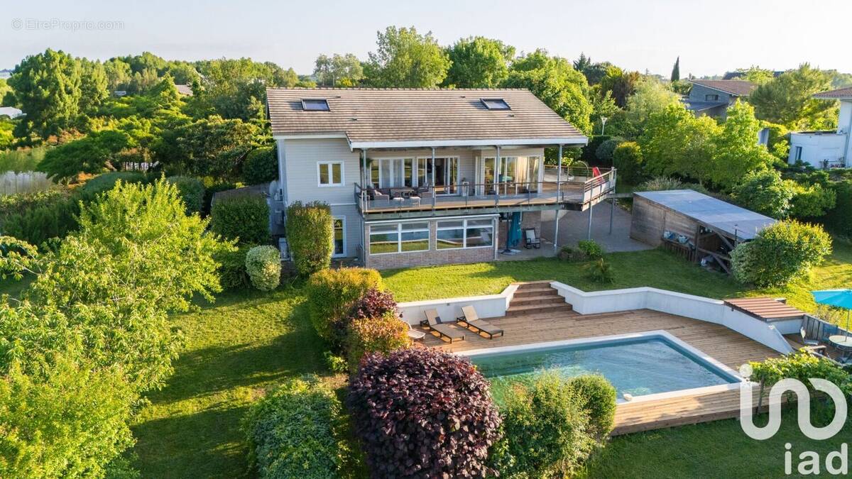 Photo 1 - Maison à MONTUSSAN