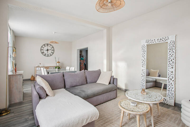 Appartement à MORIGNY-CHAMPIGNY