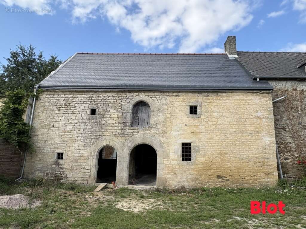 Maison à PLOUASNE