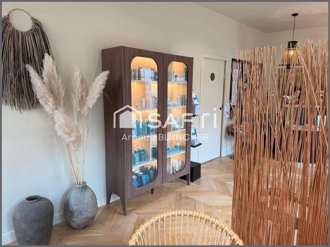 Photo 2 - Commerce à ANGOULEME