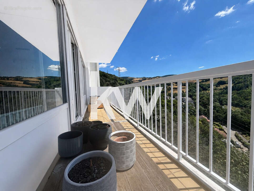 Appartement 78 m² à Saint-Etienne  - photo 2