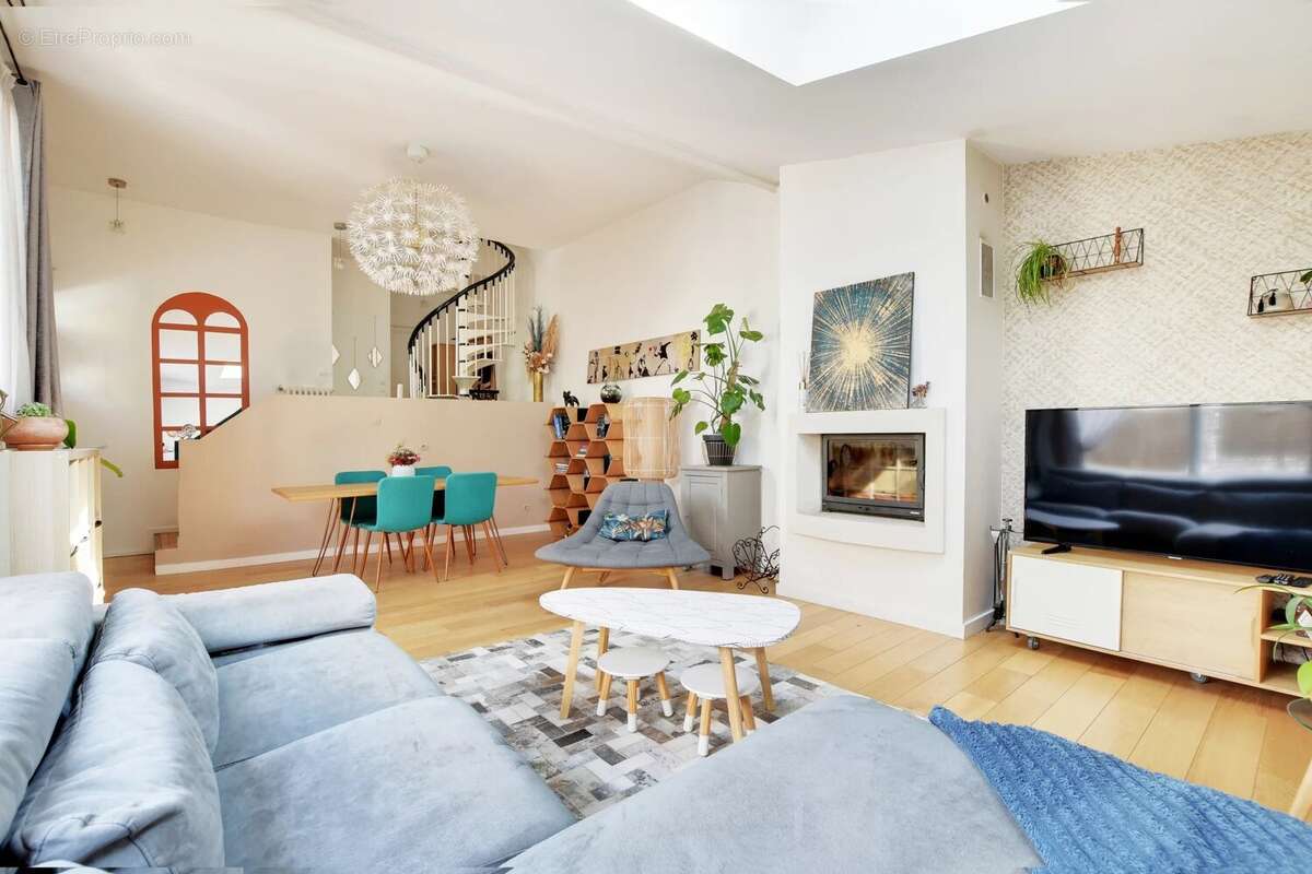 Appartement à COLOMBES