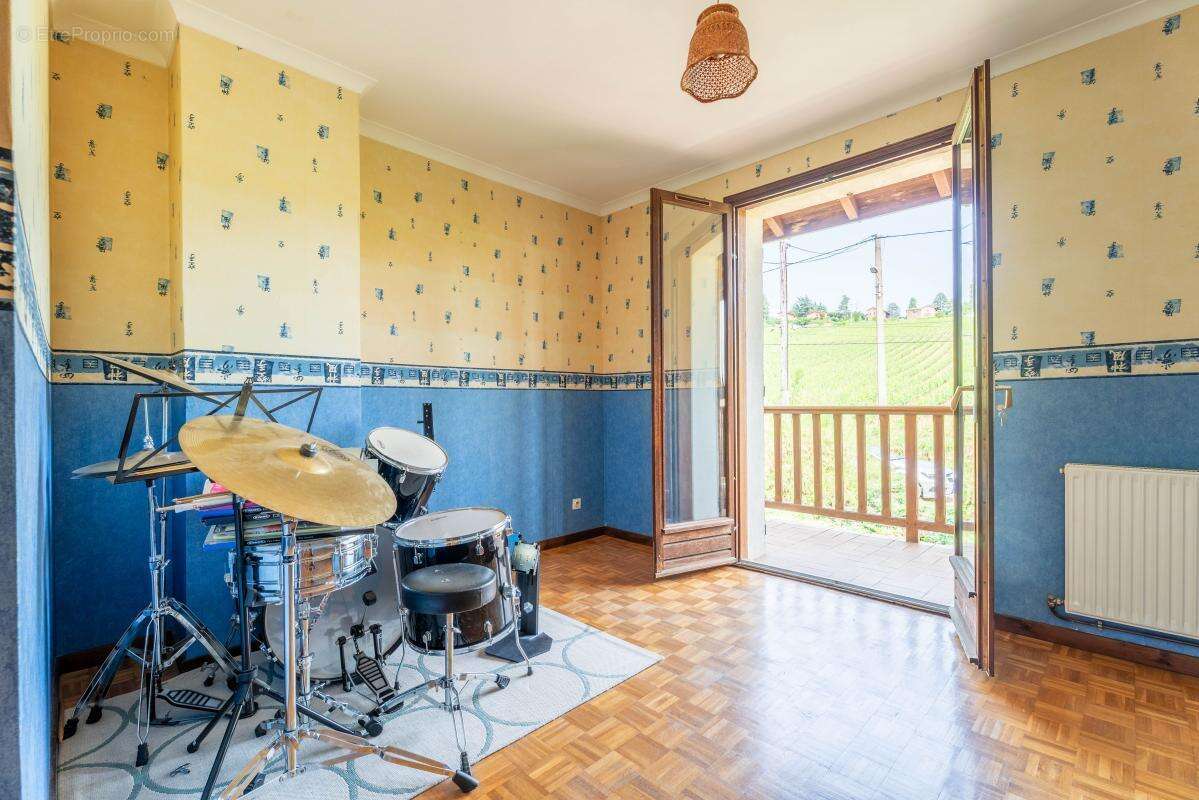 Maison à SAINT-GERMAIN-SUR-L&#039;ARBRESLE