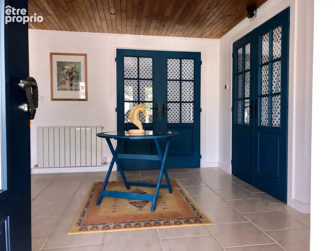 Exceptionnelle maison de campagne avec piscine et terrain de 6000 m². - photo 9