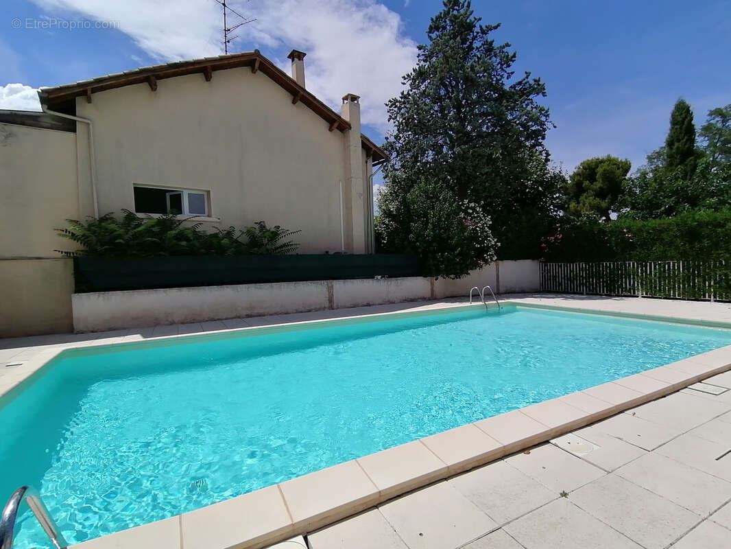 Appartement à LE PONTET