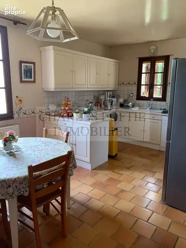 Belle maison familiale, avec piscine, dépendances et terrain de 1.7 ha - photo 6
