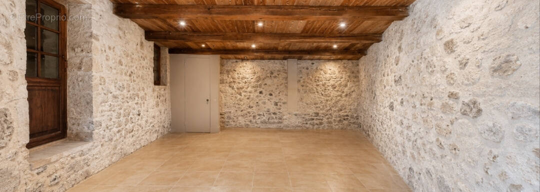 Autre à SAINT-GUILHEM-LE-DESERT
