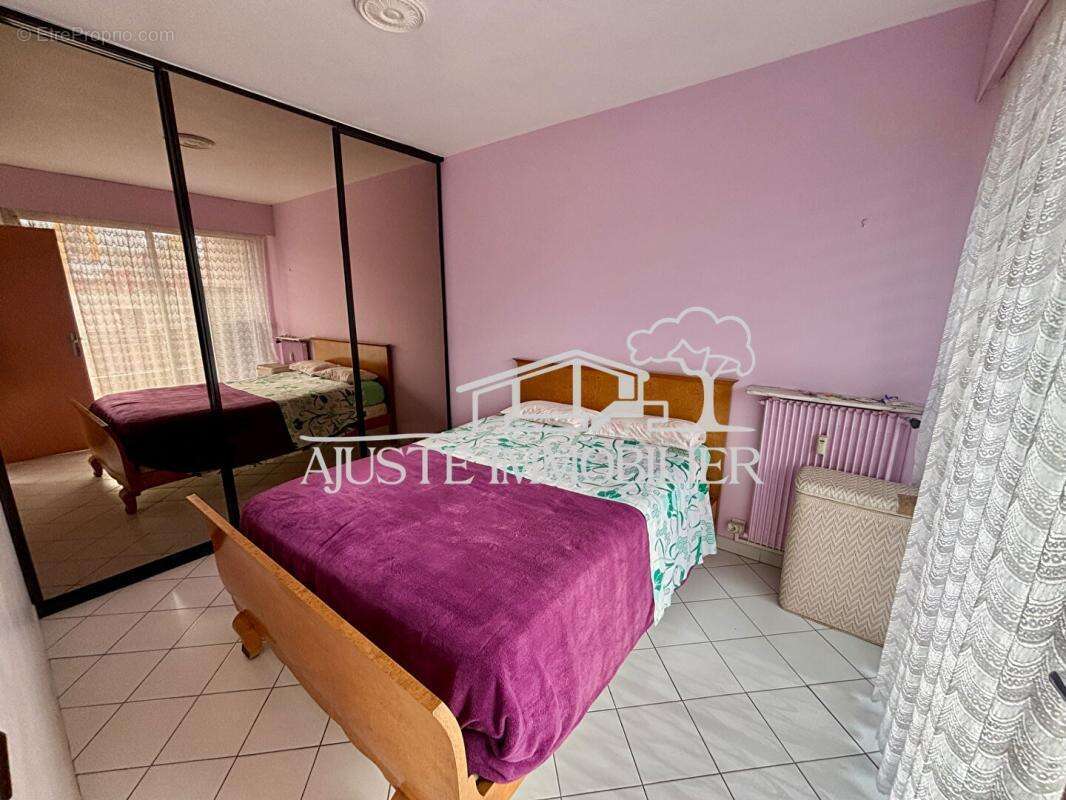 Appartement à MARSEILLE-5E