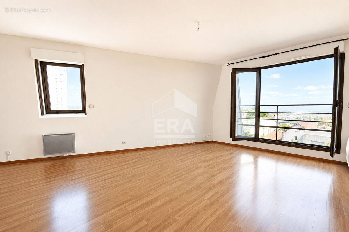 Appartement à ISSY-LES-MOULINEAUX