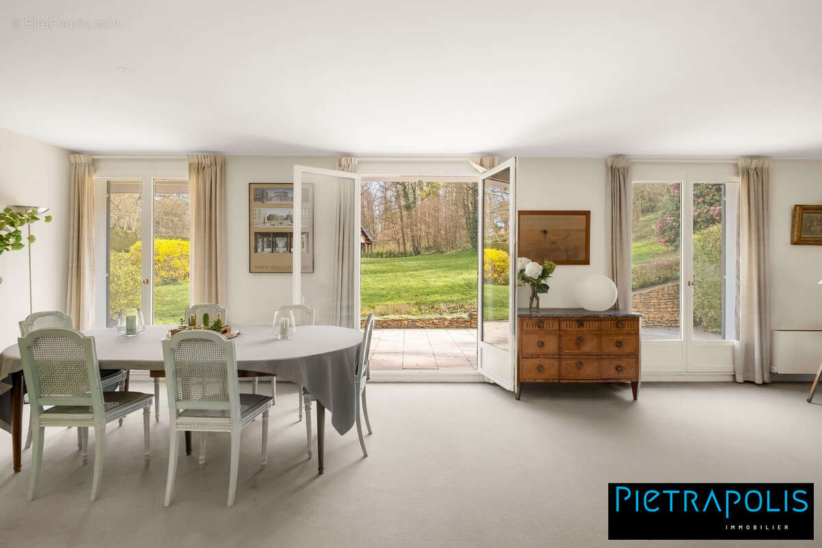 Maison 224 m² à Lissieu  - photo 9