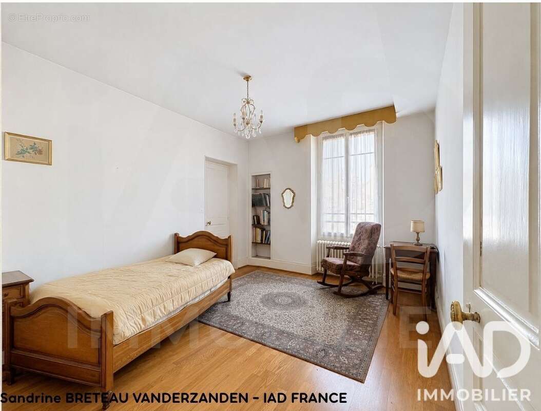 Maison 213 m² à Pithiviers  - photo 2